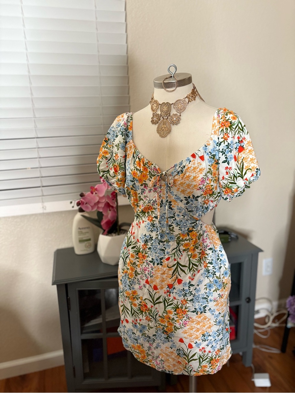Floral Puff-Sleeve Mini Dress in White and Yellow
